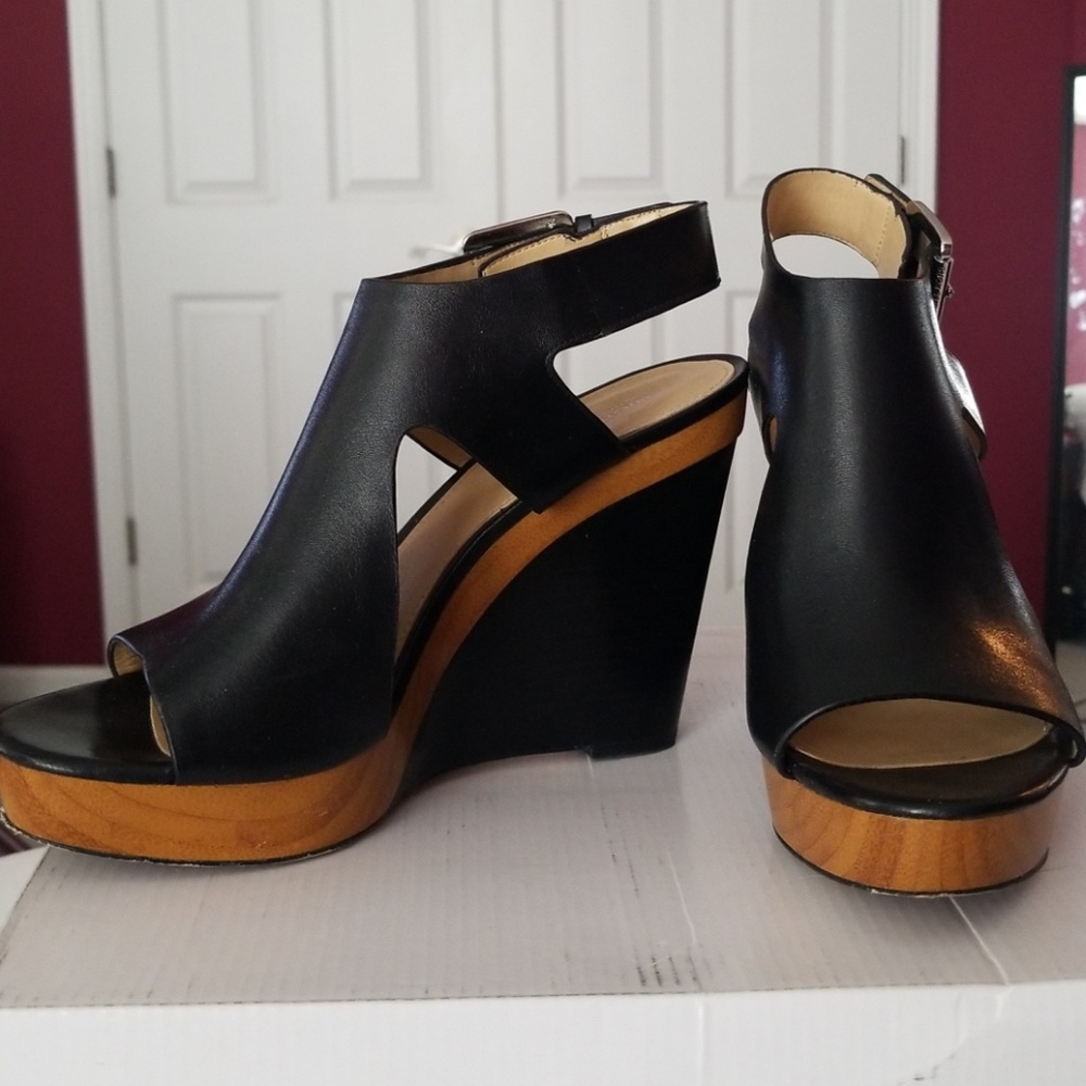 MK Leather Wedge